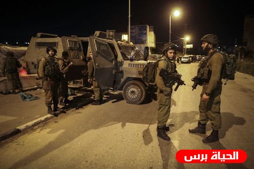 الاحتلال يداهم عددا من منازل المواطنين جنوب الخليل